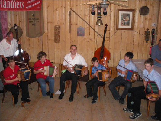 Ländlerobe im Stüdehlihof, mängs schöns Fescht gsi