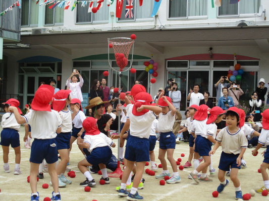 ３，４，５歳児玉入れ