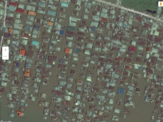 Vu d'un bidonville sur la mer (photo google earth)