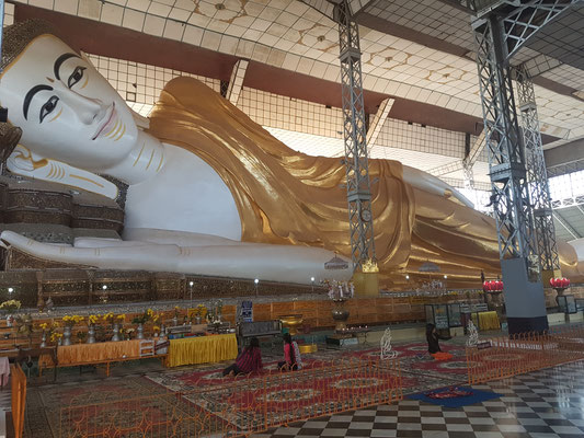 Bouddha couché à Bago au nord est de Rangoon