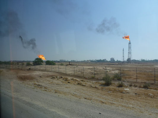 Puits pétroliers (ou gaz) dans le sud du pays