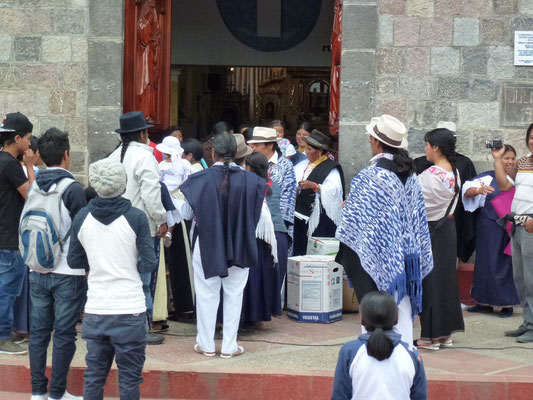 Mariage à la sortie de l'église