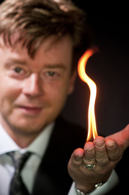 Ob Weihnachtsfeier oder Firmenfeier – Fredo Fröhlich sorgt für magische Stimmung.