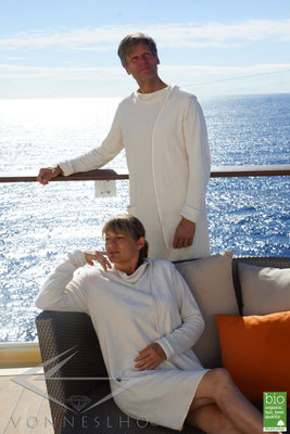 Luxus Bio Sommerbademantel sehr leicht und luftig kurzer Bademantel, Bathrobe, Reisebademantel