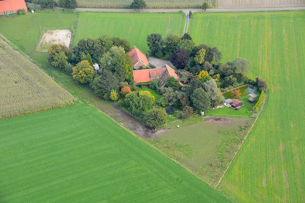 Hof aus der Luft betrachtet