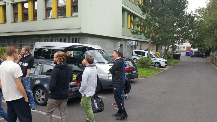 ... Polizeistation rechterhand der Bezirksverwaltung ...