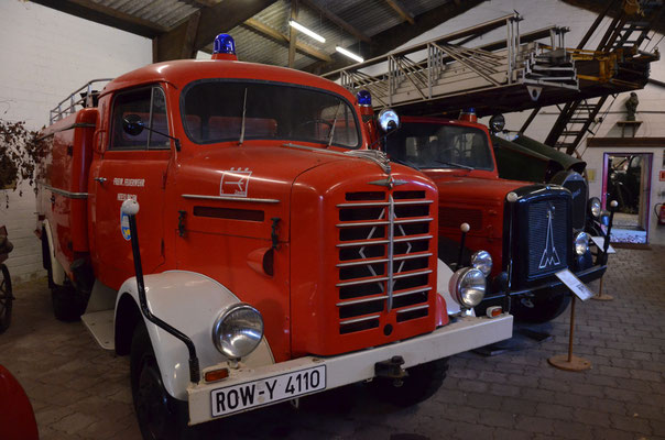 Feuerwehr Museum Zeven: viele Feuerwehrfahrzeuge gibt es zu sehen