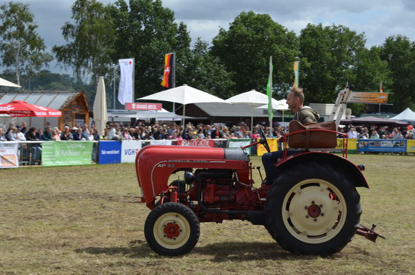 Sven Tietzer Treckerfahrer dürfen das Tarmstedt