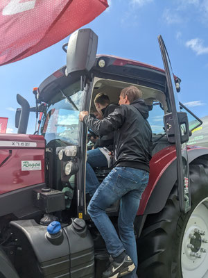 Trecker. Tarmsteder Ausstellung auch bei Clipsy Fotos finden
