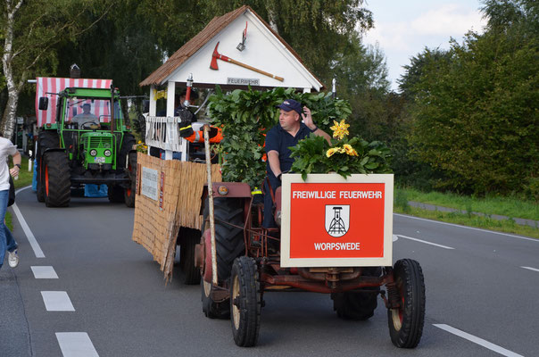 Erntefest Worpswede - der Wagen der freiwilligen Feuerwehr in Worpswede