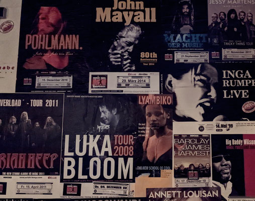 Plakate der Bands - die in der Worpsweder Music Hall schon aufgetreten sind