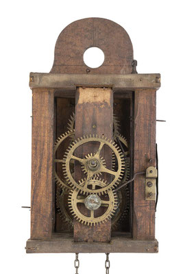 hölzernes schwarzwälder Uhrwerk von Uhrmacher Theodor Wehrle, Furtwangen um 1835, Zifferblattseite