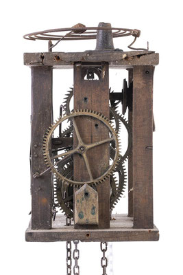 Holzuhrwerk mit Wecker auf Tonfeder, Schwarzwald um 1830, Zifferblattseite