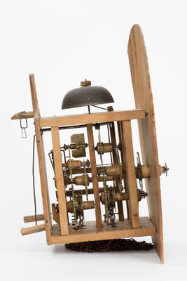 Seitenansicht links, Schwarzwälder Schilderuhr um 1800