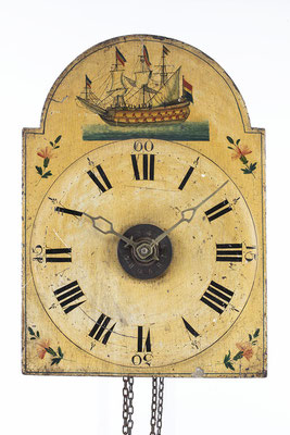 Schwarzwälder Lackschilduhr mit Wecker auf Tonfeder, um 1830
