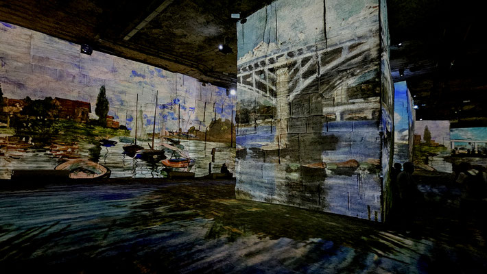 Les Carrières de Lumiéres - Lichtkunst in einem früheren Steinbruch