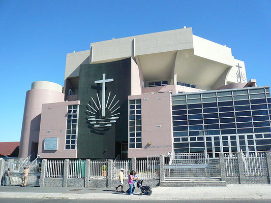 Zentralkirche in Tafelsig/Kapstadt (Südafrika) (https://nak.org/de/kirche/zahlendatenfakten)