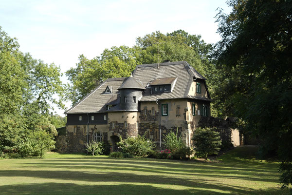 Bild: Roland Steinwarz, Burg Lede 1998