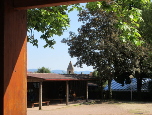 Blick auf die Ortskirche