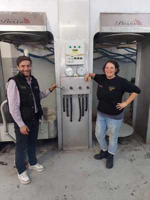 Chloe Dimitriadis mit ihrem Companion