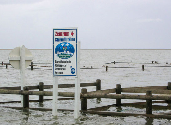 Das Schild zum Kino bei Landunter