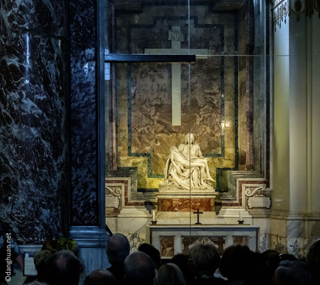 Basilique St Pierre - La Pietà (Michel Ange)