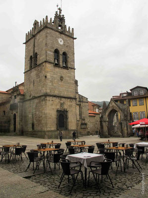 Guimaraes - Largo de Oliveira