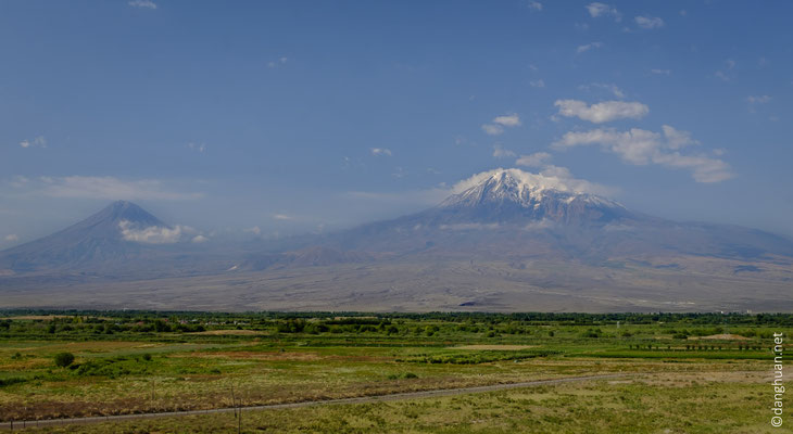 Mont Sis (Petit Ararat) et Mont Massis (Grand Ararat)