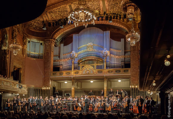 Dohnanyi (Symphonic Minutes op.36) / Mussorgsky-Ravel : Pictures at an Exhibition, Kremerata Baltica Concerto Budapest (conductor: Andras Keller)