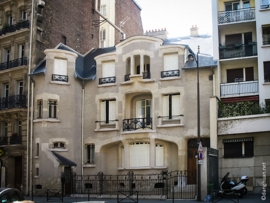 Architecte : Guimard - Hôtel Mezzara - 60 rue de la Fontaine - 1911