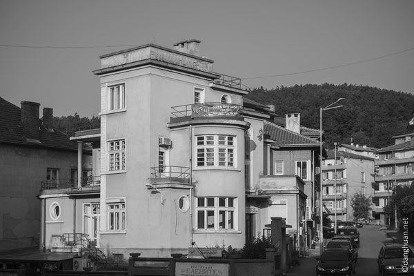 Maison à Gabrovo (Bulgarie) de style Baushaus
