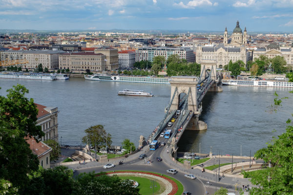 le pont Erzsebet Szabad sajto