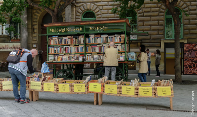 marchand de livres anciens