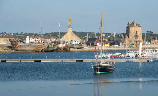 Camaret sur mer : La chapelle Notre-Dame-de-Rocamadour (XVI-XVIIème siècle) et le Tour de Vauban