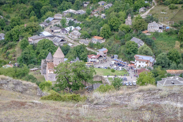 le Monastère Goshavank en contre-bas