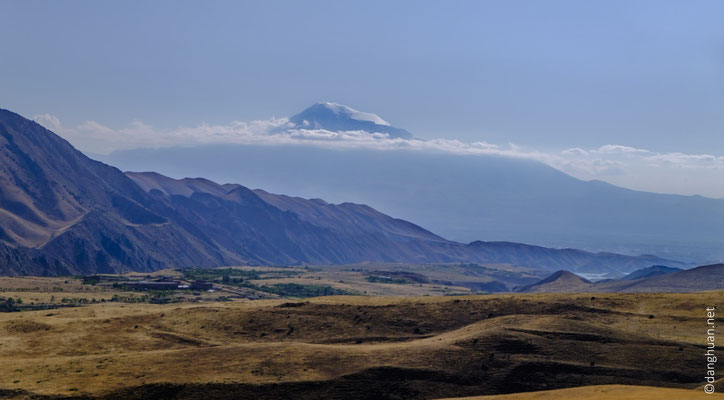 ... du monde Ararat qui continue d'être l'un des symboles principaux...