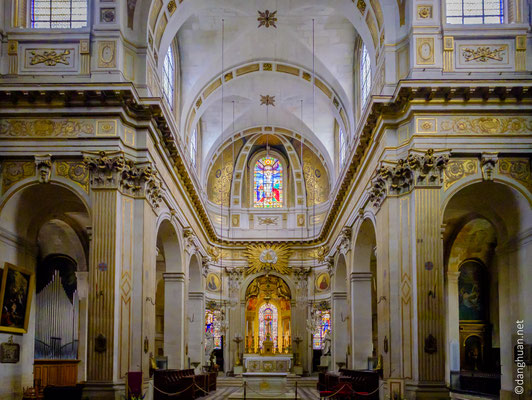 Eglise St Louis en l'île :  située dans l'actuel 4e arrondissement de Paris, sur l’île Saint-Louis