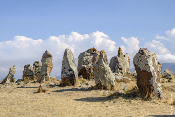 Le site serait un ancien observatoire destiné à suivre les mouvements des astres et à mesurer le temps