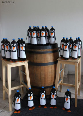 Déco vitrines Noël pingouins recyclage bouteilles PET 