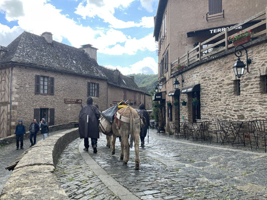 フランス人の家でフランス生活体験　思い出に残る卒業旅行を、お友達との参加も可能です！　　フランス　卒業旅行　ホームステイ