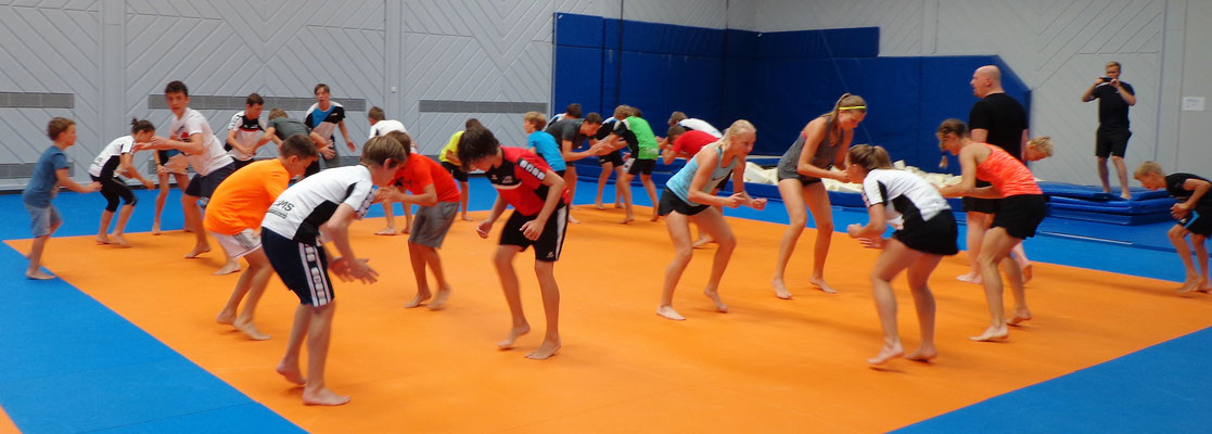 Kickboxtraining mit dem Schülerkader des OÖ Landesschiverbandes in Linz Kickboxing 4 L&M