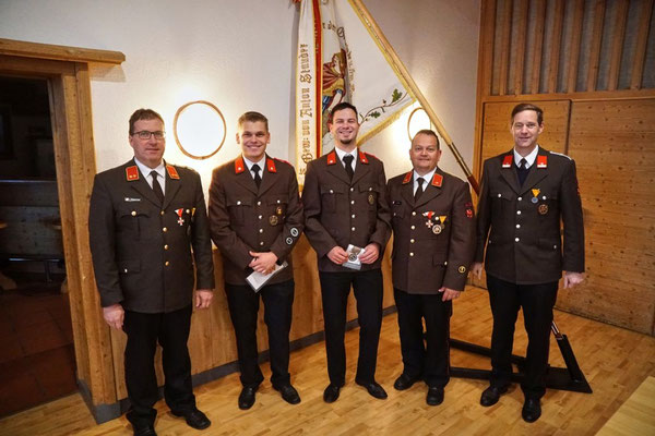 v.l.: KDT Martin Tanzer, Dominik Wendler, Harald Berger, KDTSTV Joschi Fritz und BGM Hansjörg Peer