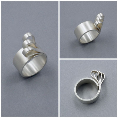 Ring aus der Serie Loop