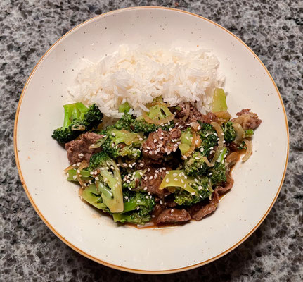 Beef and Broccoli with Oyster Sauce