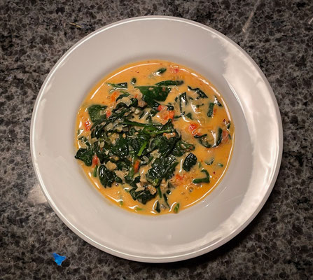 Spinat in Tomaten Sahnesauce
