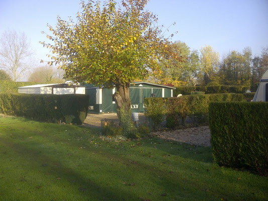 Un emplacement de caravane Frise camping pêche Somme