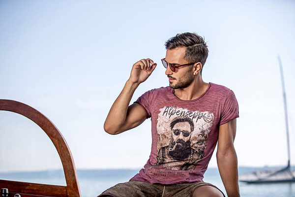 Herrentrachtenshirt