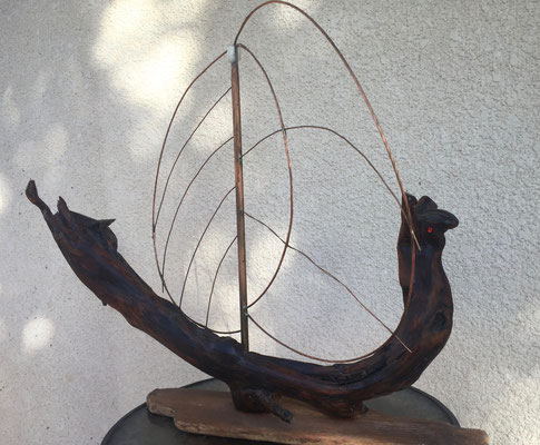 Drakkar - 2019 - Christian Dupont - 45x50 - Sculpture - Bois flotté - métal - 250 € - N2