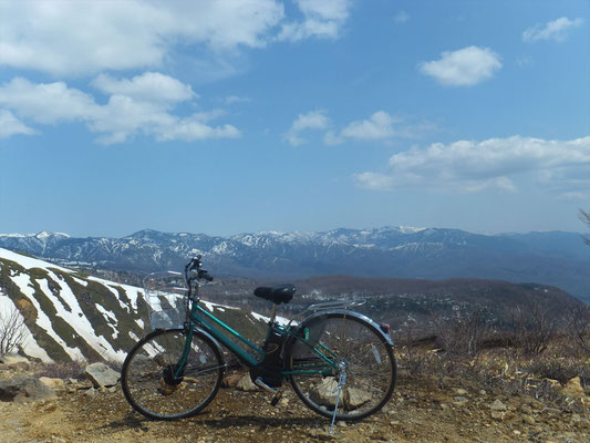 草津温泉の東側の山々