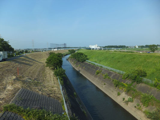 江戸川への合流地点付近の利根運河